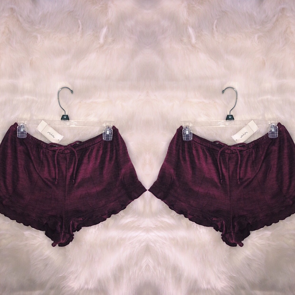 NWT GILLY HICKS MAROON SHORTS!!!